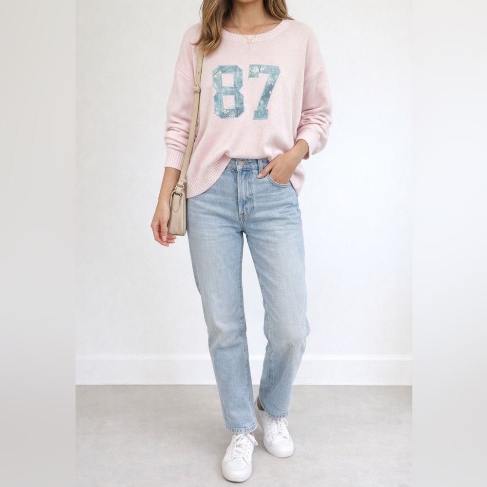 Women's Light Pink Crewneck Sweater with '87' Graphic
